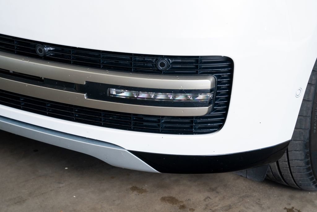 Used 2024 Land Rover Range Rover Long Wheelbase SE image 14