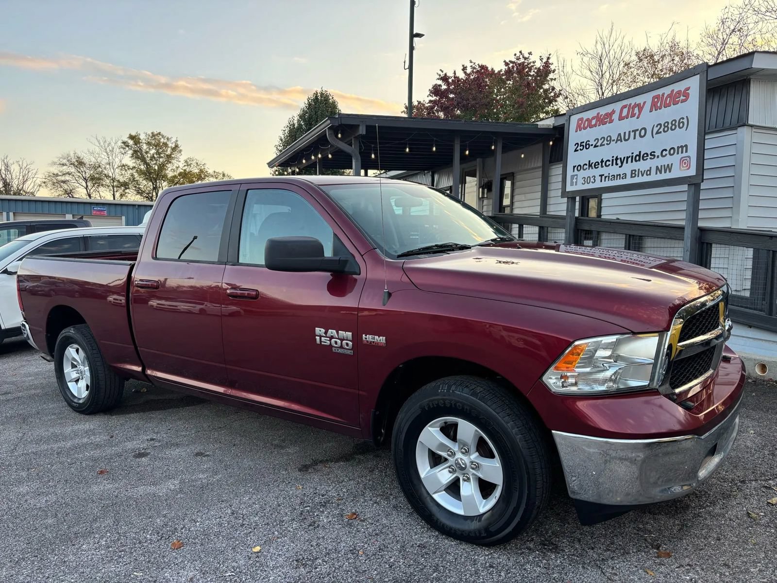 Used 2021 RAM 1500 Classic SLT AWD/4WD image 1