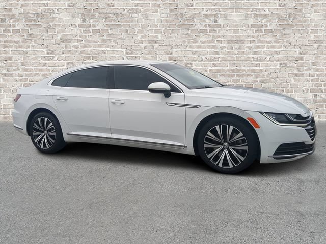 Used 2020 Volkswagen Arteon SE FWD image 1