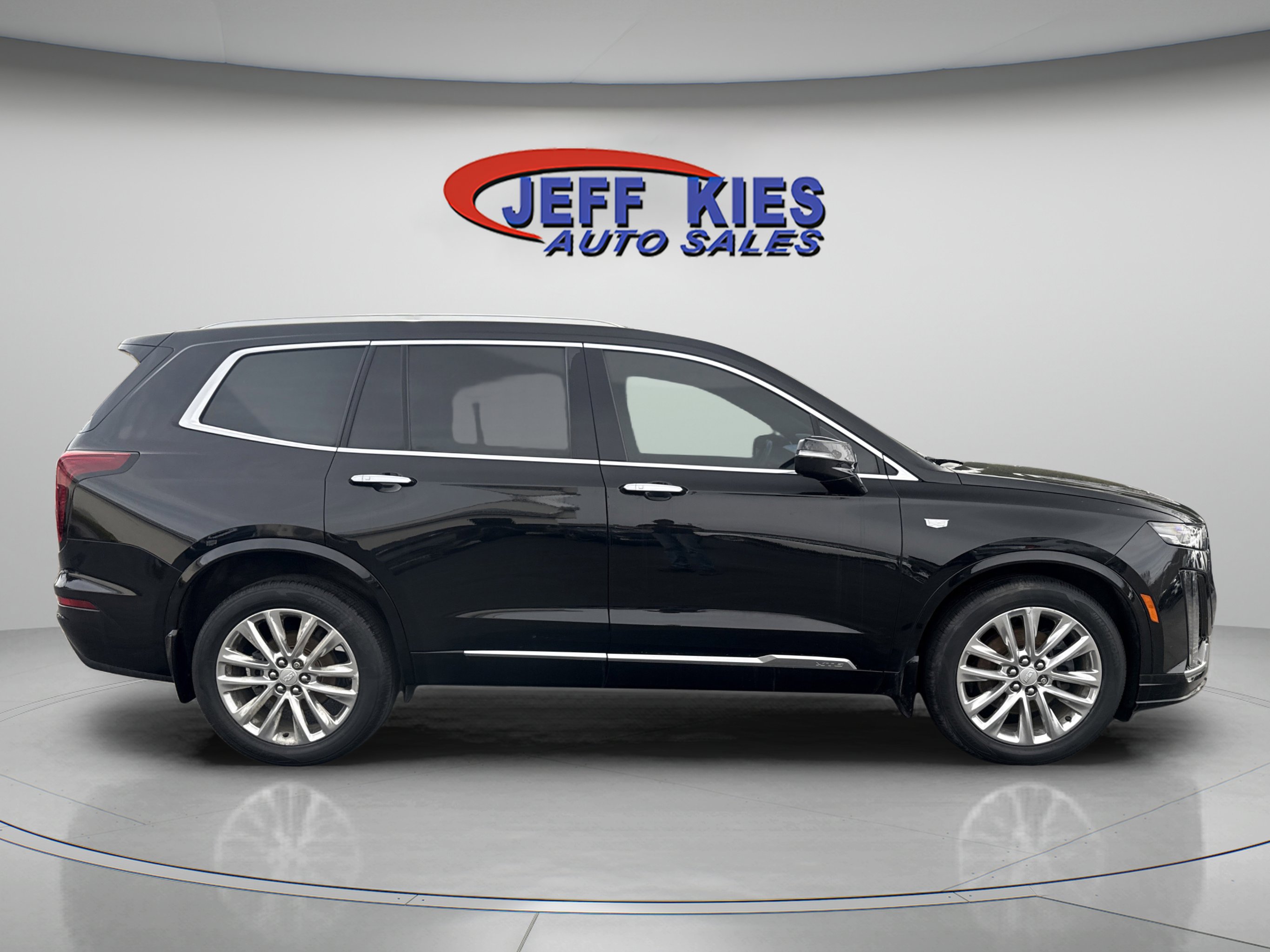 Used 2020 Cadillac XT6 Premium Luxury image 4