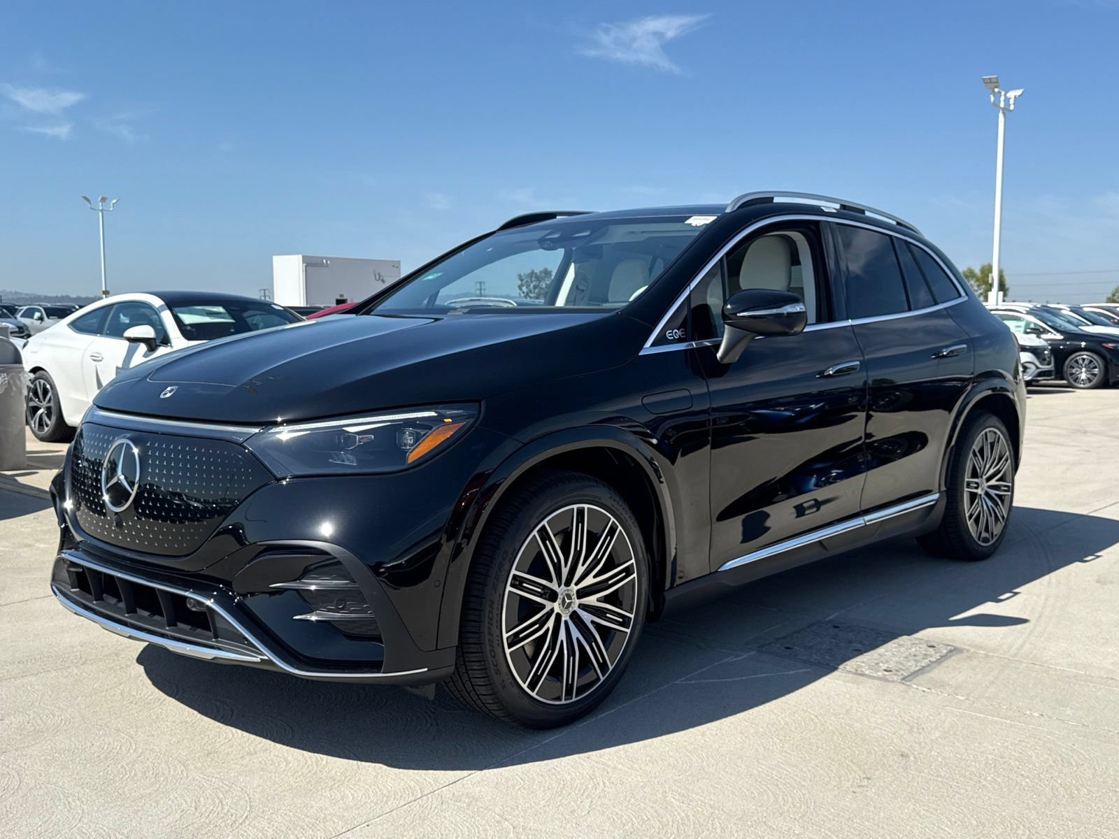 New 2027 Mercedes-Benz EQE 320+ SUV image 6
