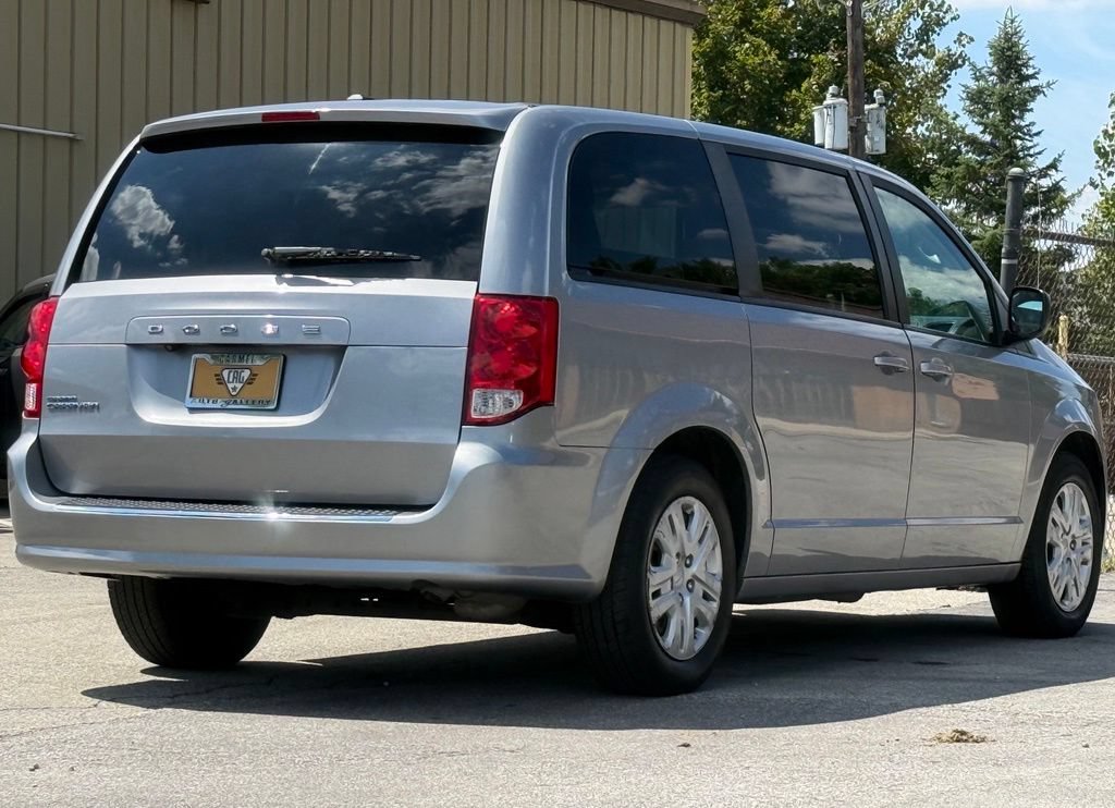 Used 2018 Dodge Grand Caravan SE w/ UConnect Hands-Free Group FWD image 5