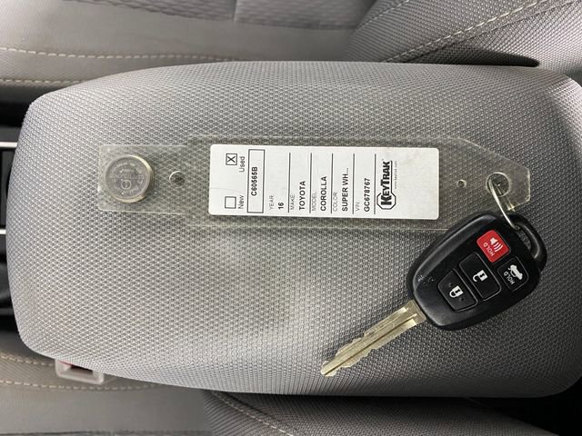 Used 2016 Toyota Corolla LE FWD image 30