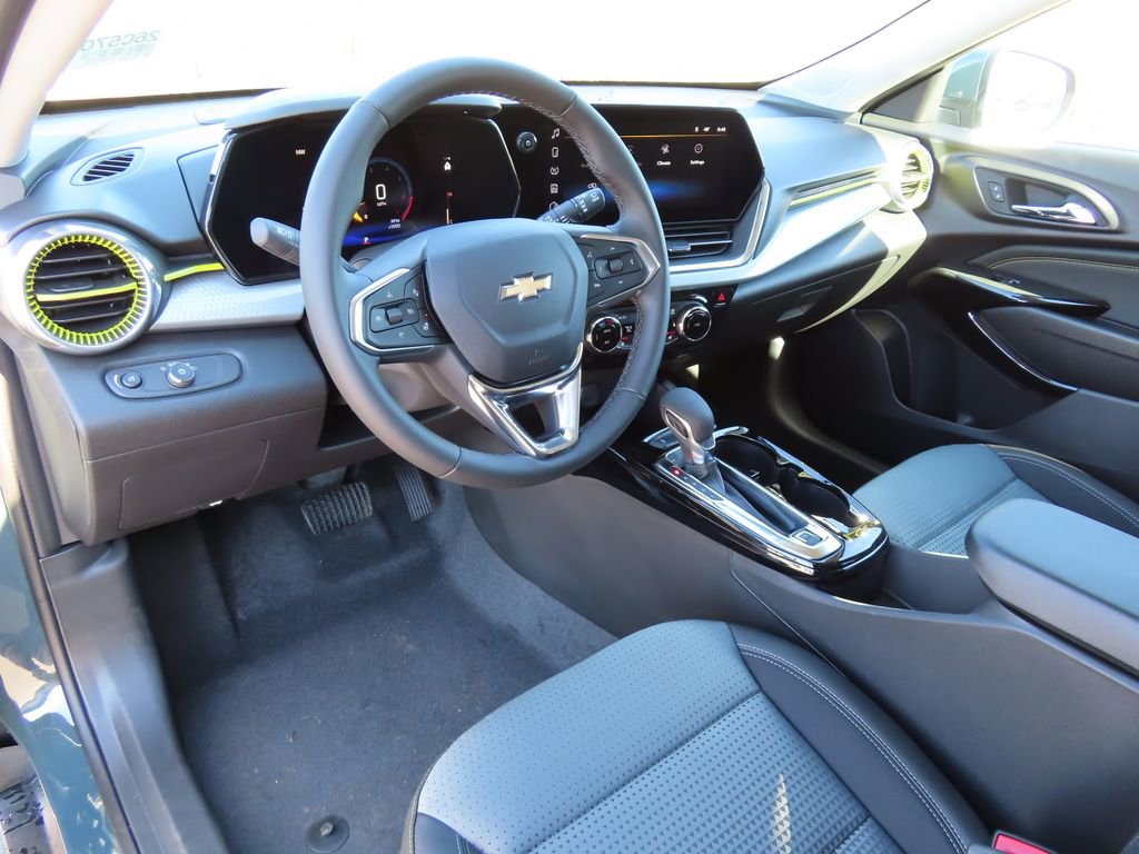 New 2026 Chevrolet Trax LT w/ Driver Confidence Package FWD image 19