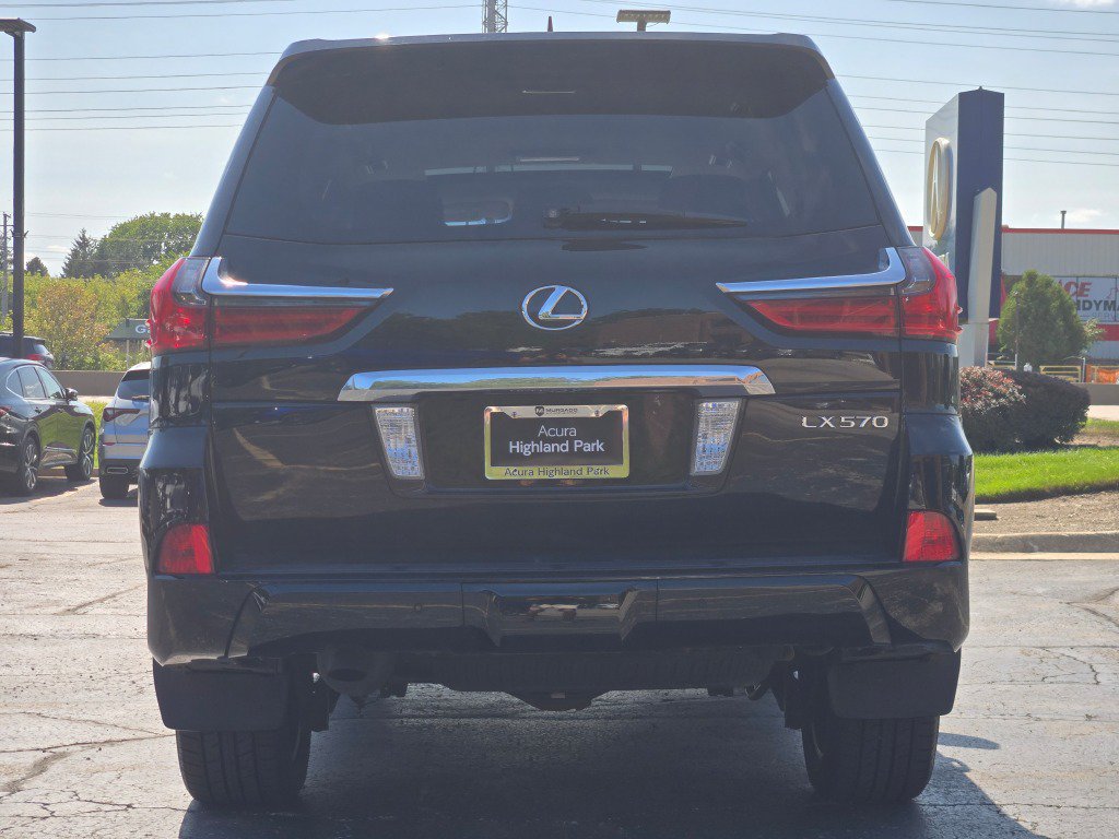 Used 2017 Lexus LX 570 4WD image 19