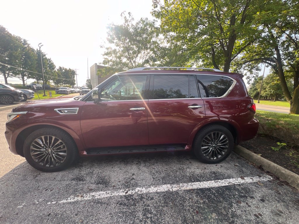 Used 2023 INFINITI QX80 Sensory w/ Cargo Package AWD/4WD image 4
