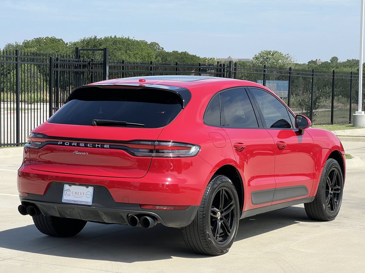 Used 2021 Porsche Macan AWD/4WD image 4