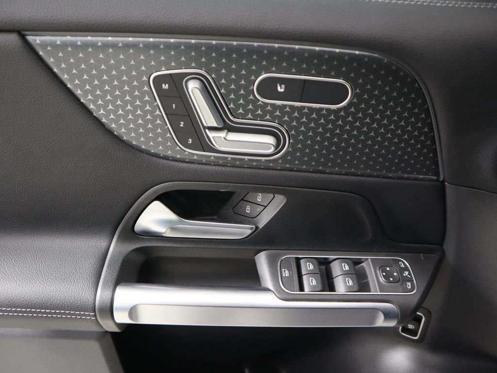 Certified 2024 Mercedes-Benz GLB 250 GLB 250 image 23