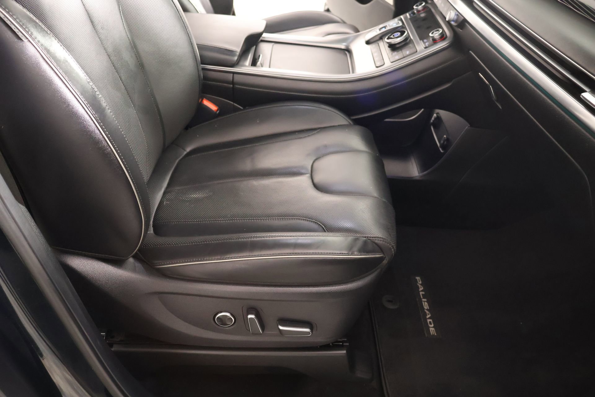 Used 2024 Hyundai Palisade Calligraphy image 15