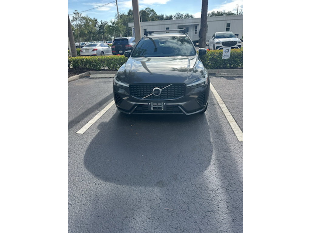 Certified 2024 Volvo XC60 T8 Ultimate w/ Protection Package Premier AWD/4WD image 2