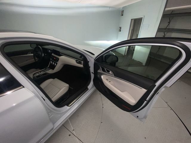 Used 2023 Genesis G70 2.0T w/ Sport Prestige Package image 25
