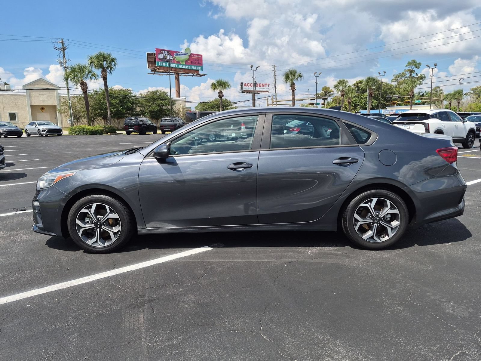 Used 2020 Kia Forte LXS FWD image 9