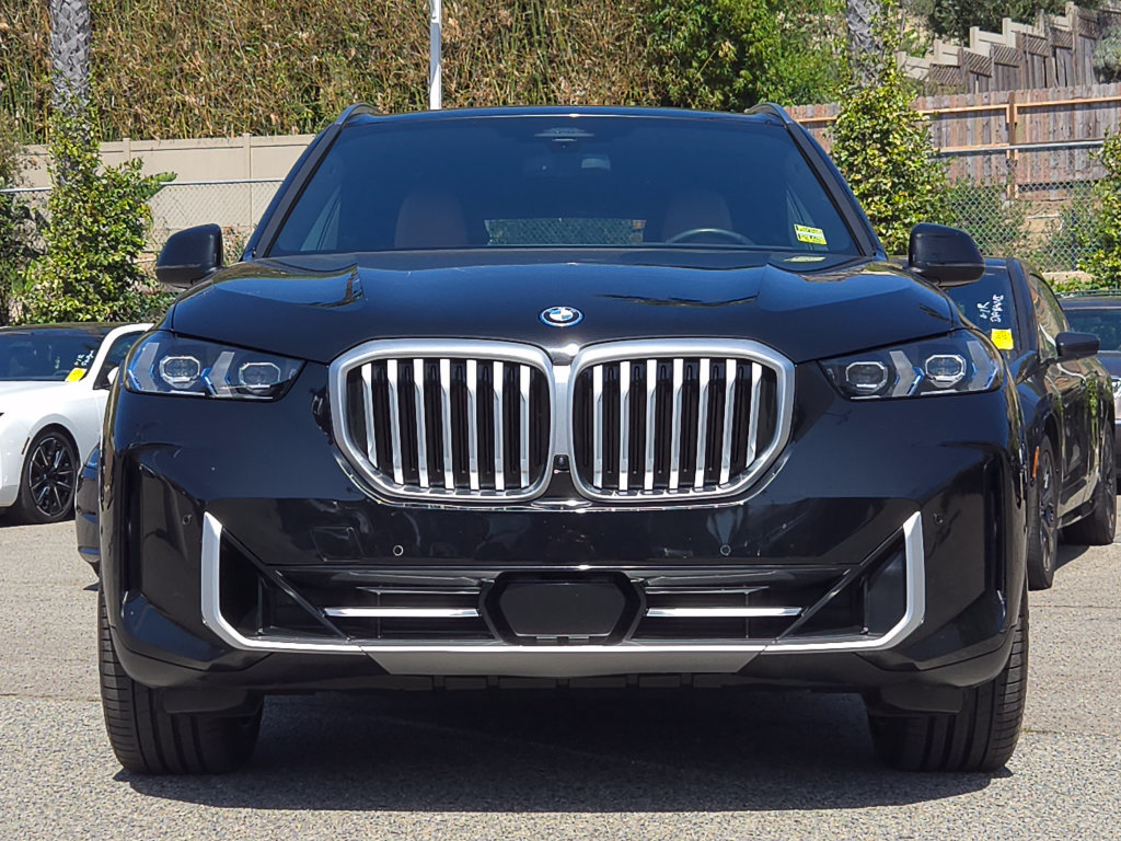 Used 2024 BMW X5 xDrive50e w/ Premium Package AWD/4WD image 2