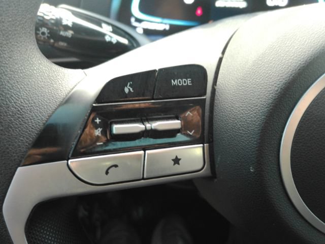 Used 2026 Hyundai Elantra SE FWD image 33
