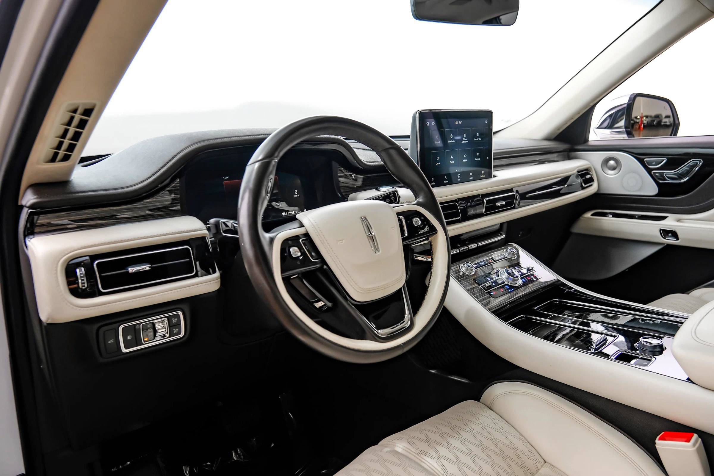 Used 2020 Lincoln Aviator Black Label w/ Dynamic Handling Package AWD/4WD image 12