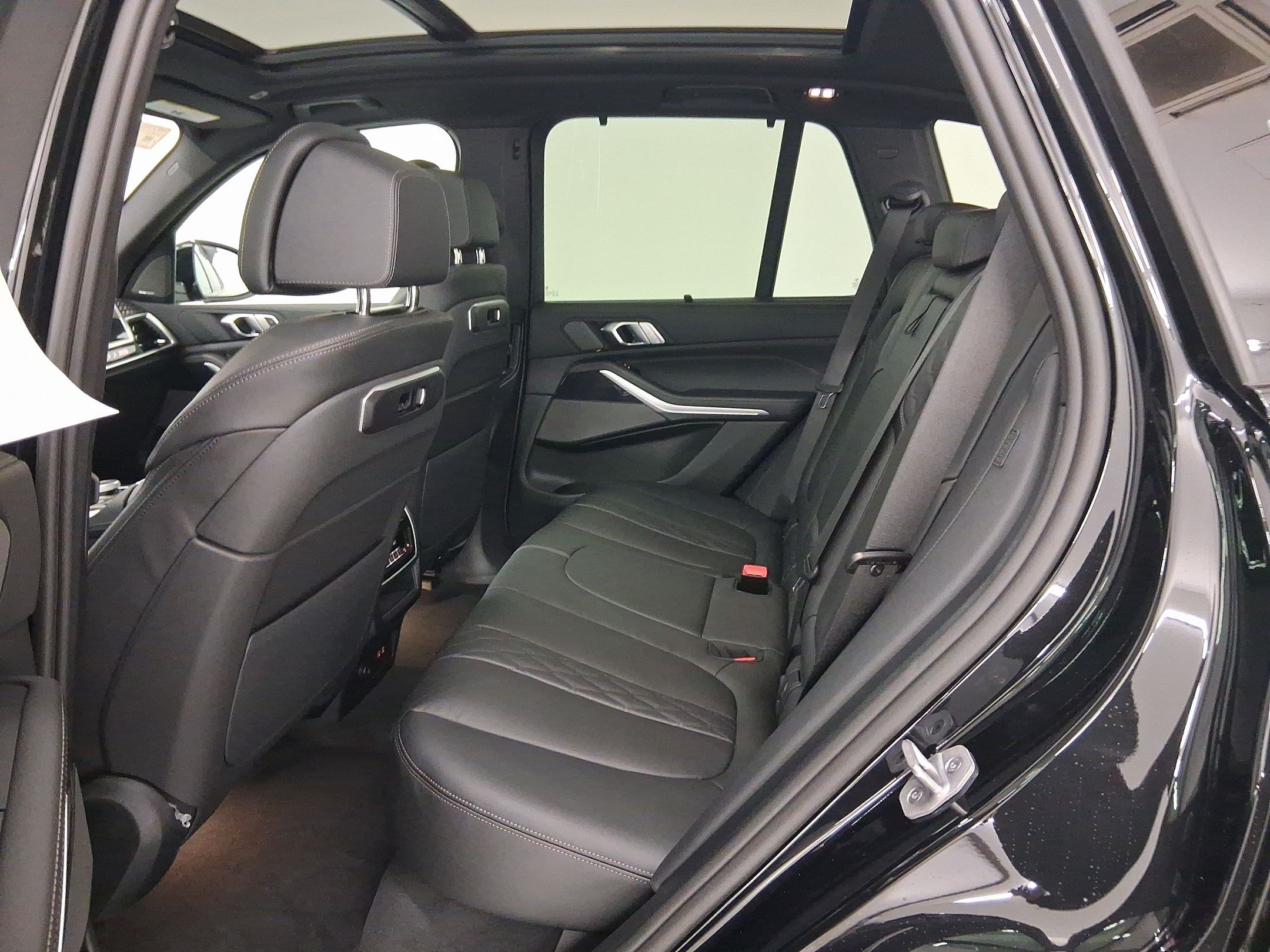 New 2026 BMW X5 sDrive40i w/ M Sport Package RWD image 22