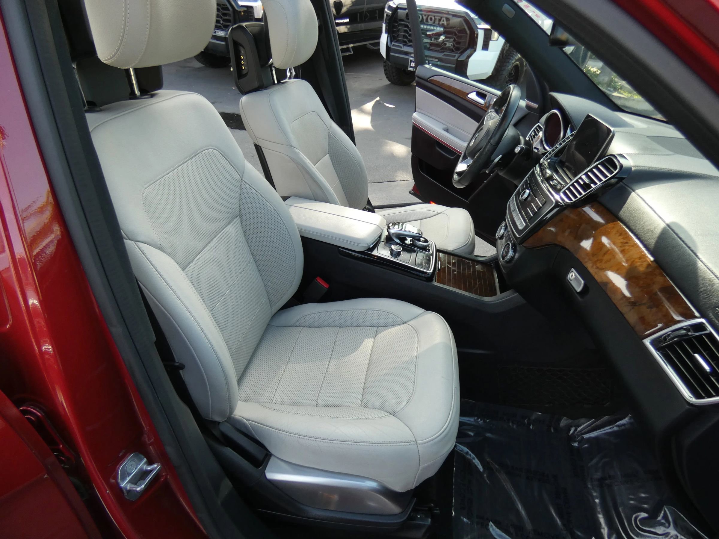 Used 2019 Mercedes-Benz GLS 550 4MATIC image 30