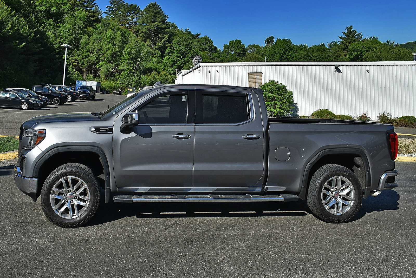 Used 2019 GMC Sierra 1500 SLT w/ SLT Premium Plus Package AWD/4WD image 4