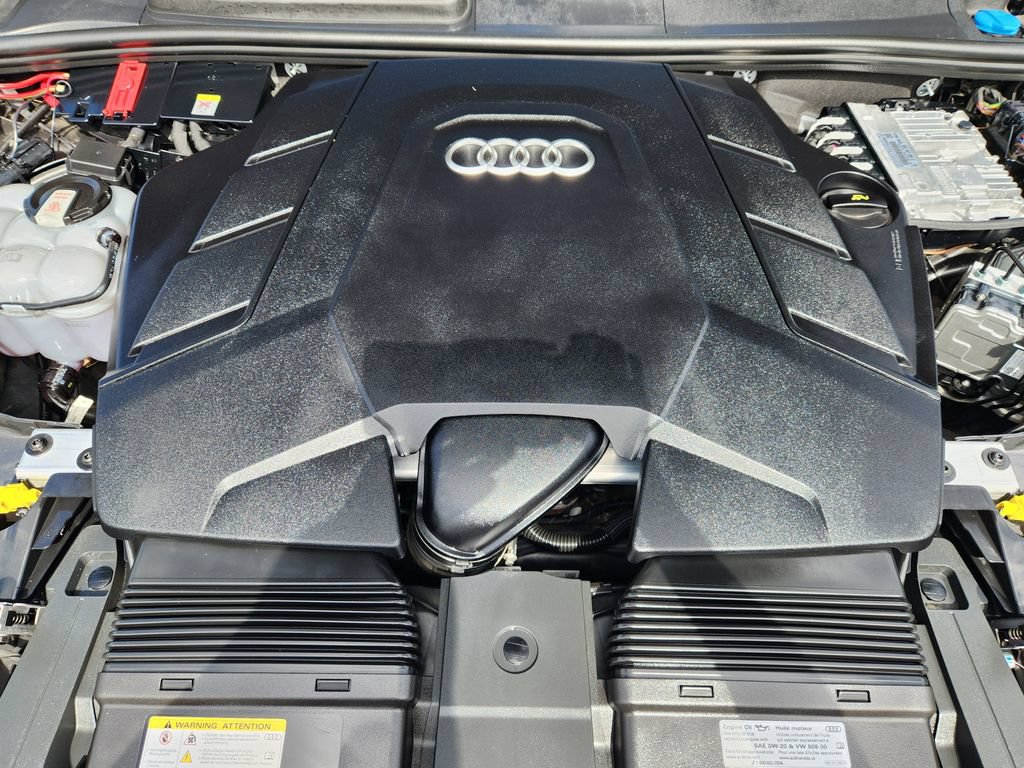 Certified 2025 Audi Q7 3.0T Premium Plus AWD/4WD image 36