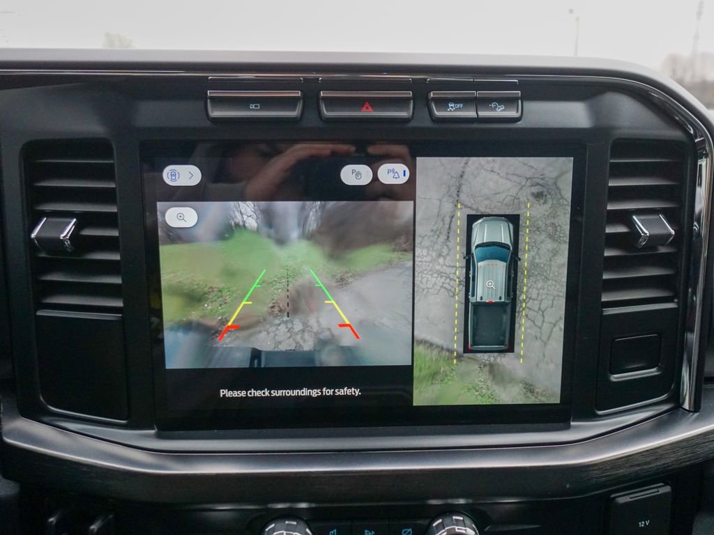 Used 2023 Ford F250 Lariat w/ Black Appearance Package image 31