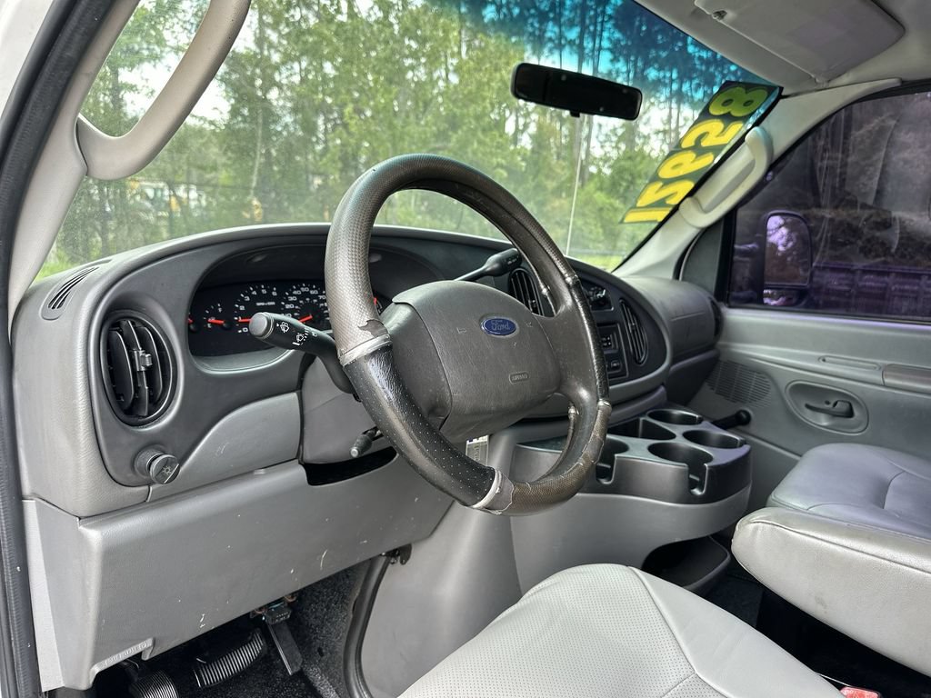 Used 2007 Ford E-250 and Econoline 250 RWD image 10