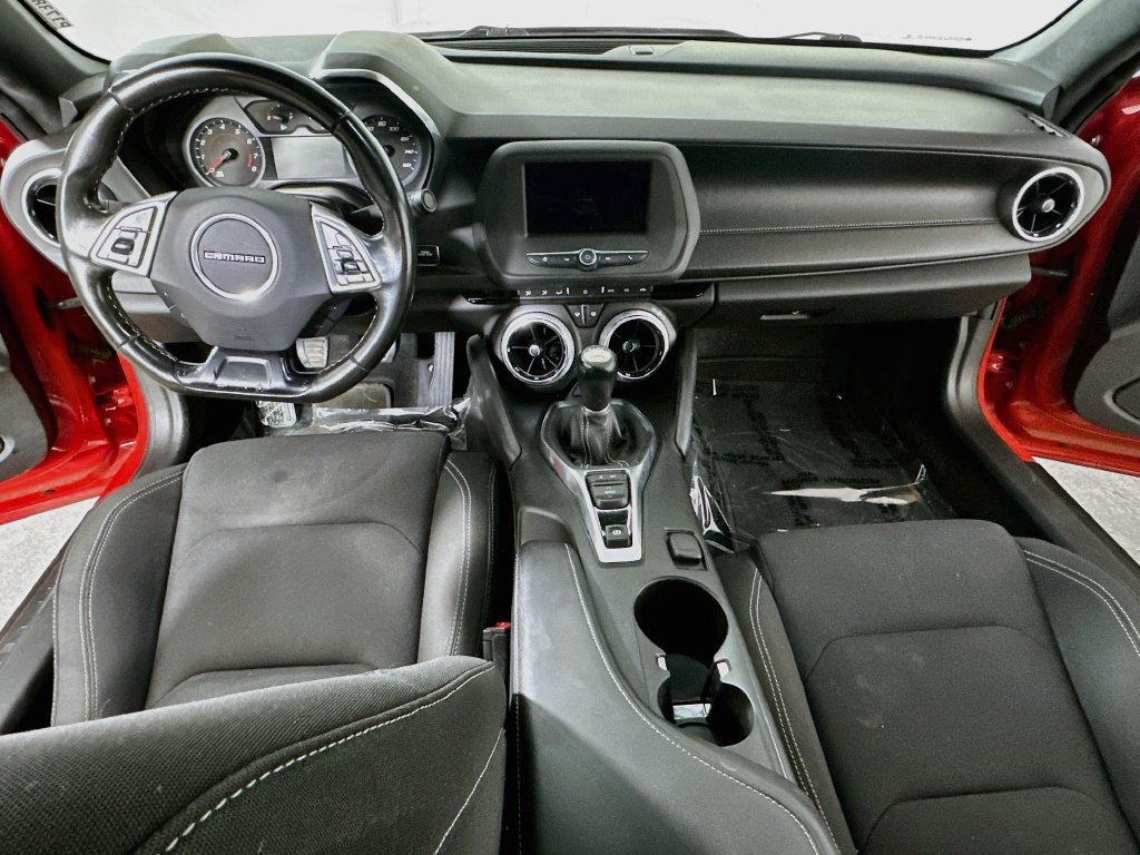Used 2019 Chevrolet Camaro LT RWD image 17