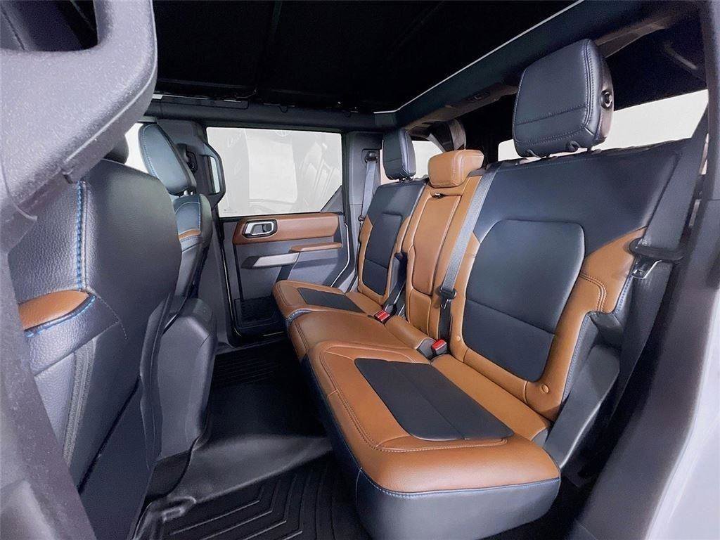 Used 2023 Ford Bronco Outer Banks image 27