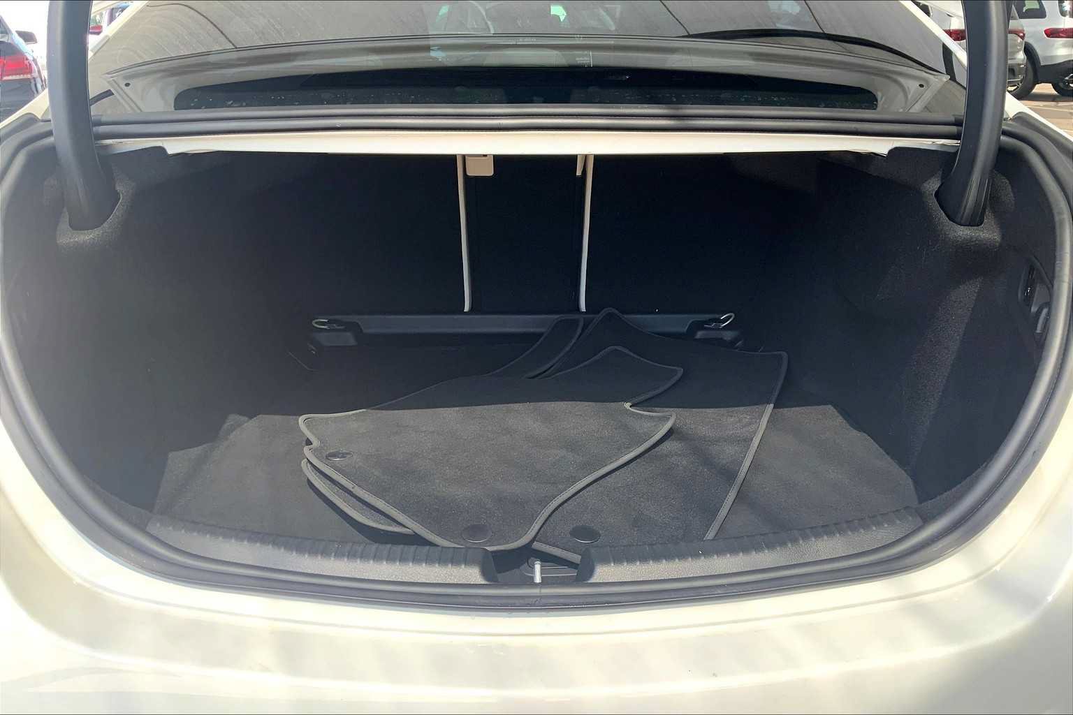 Certified 2022 Mercedes-Benz C 300 Sedan w/ Exclusive Trim Package image 35