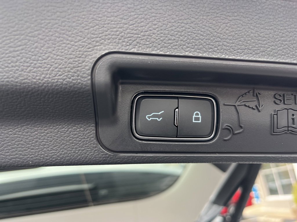 New 2026 Ford Explorer Active image 13