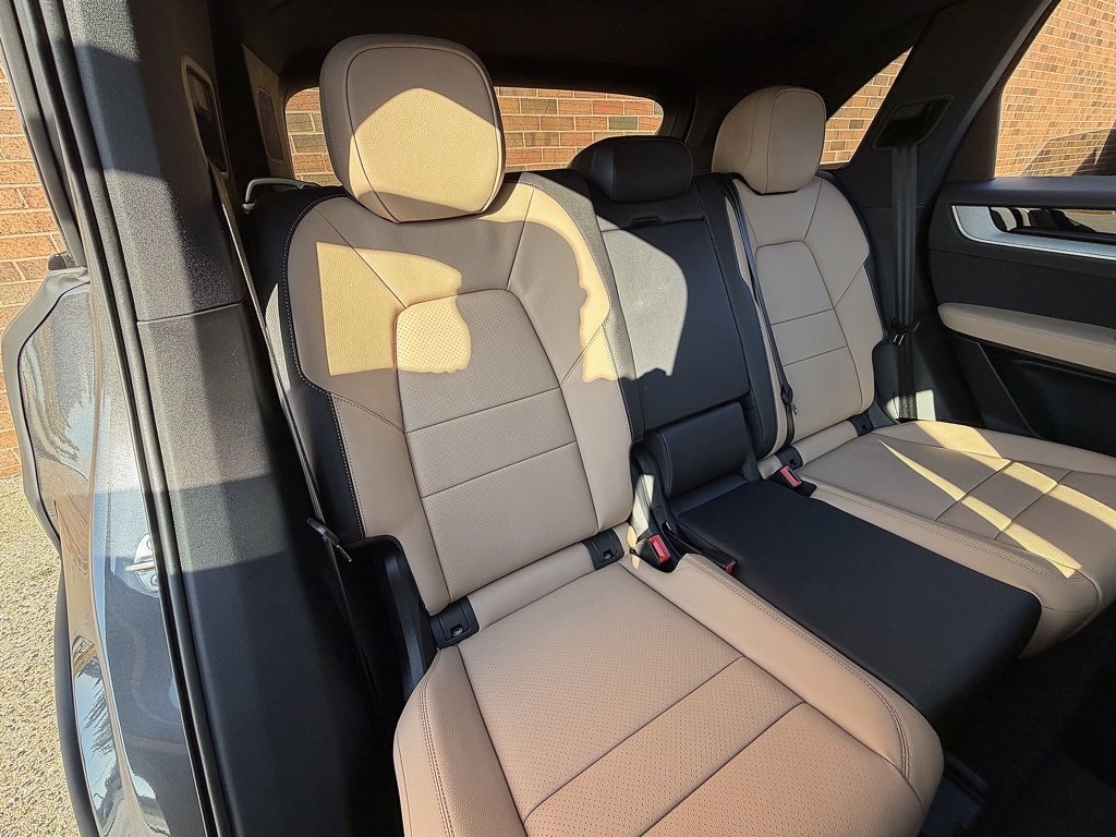 New 2026 Porsche Cayenne S image 23