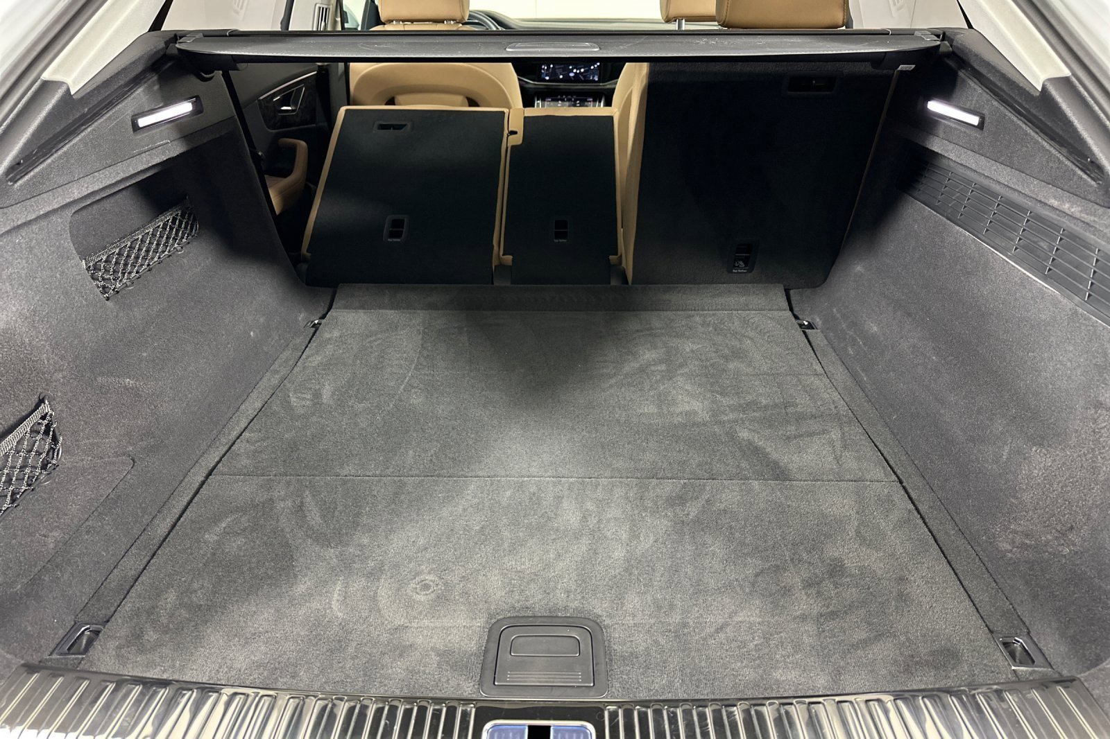 Used 2025 Audi Q8 Premium Plus w/ Premium Plus Package image 14