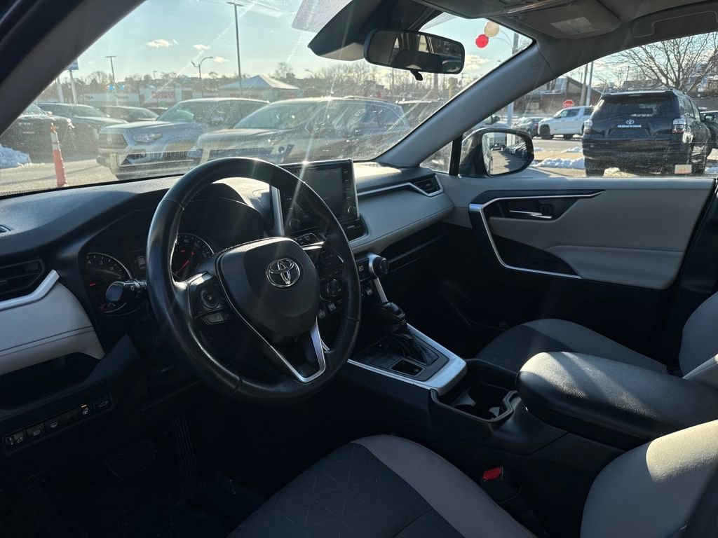 Used 2021 Toyota RAV4 XLE w/ Convenience Package image 15