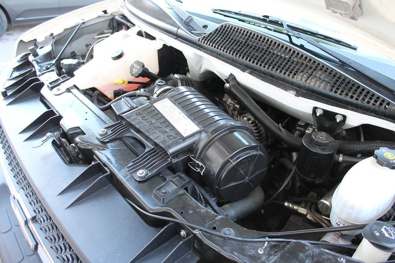 Used 2006 Chevrolet Express 1500 RWD image 16