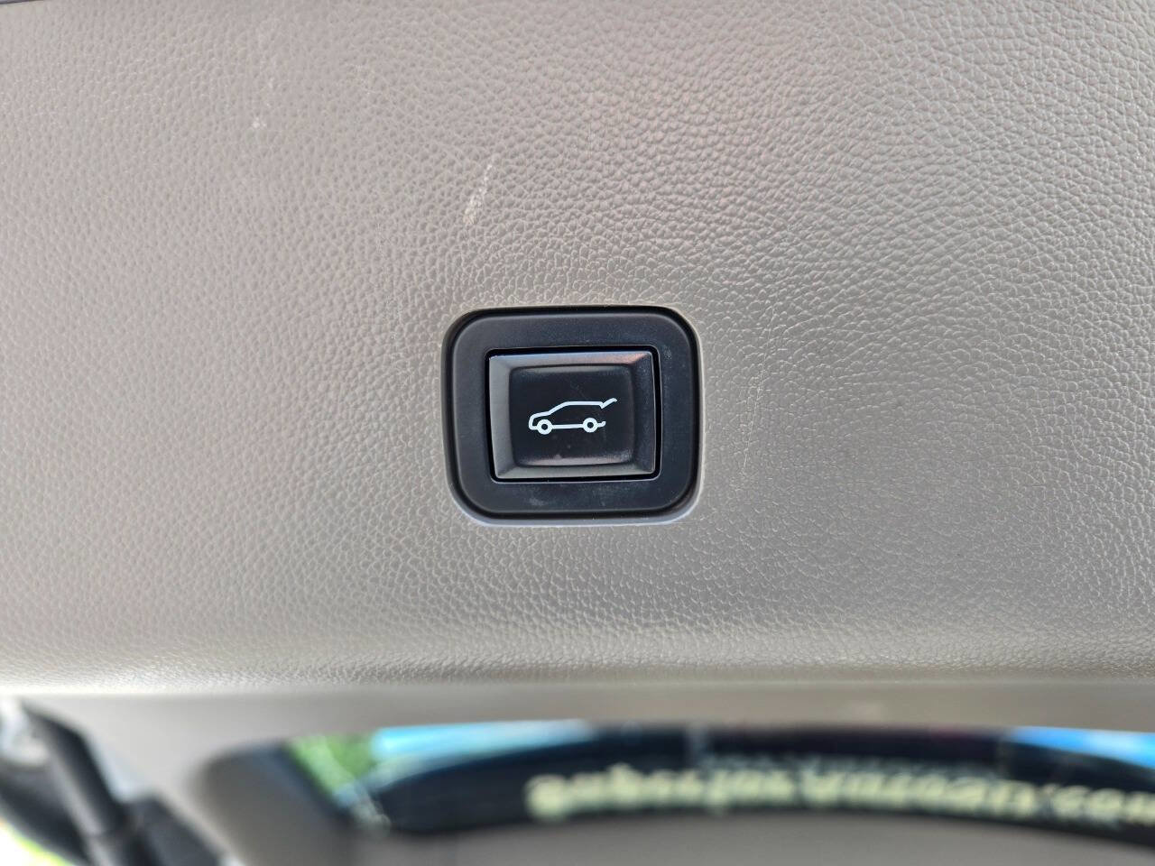 Used 2018 Chevrolet Traverse Premier image 33