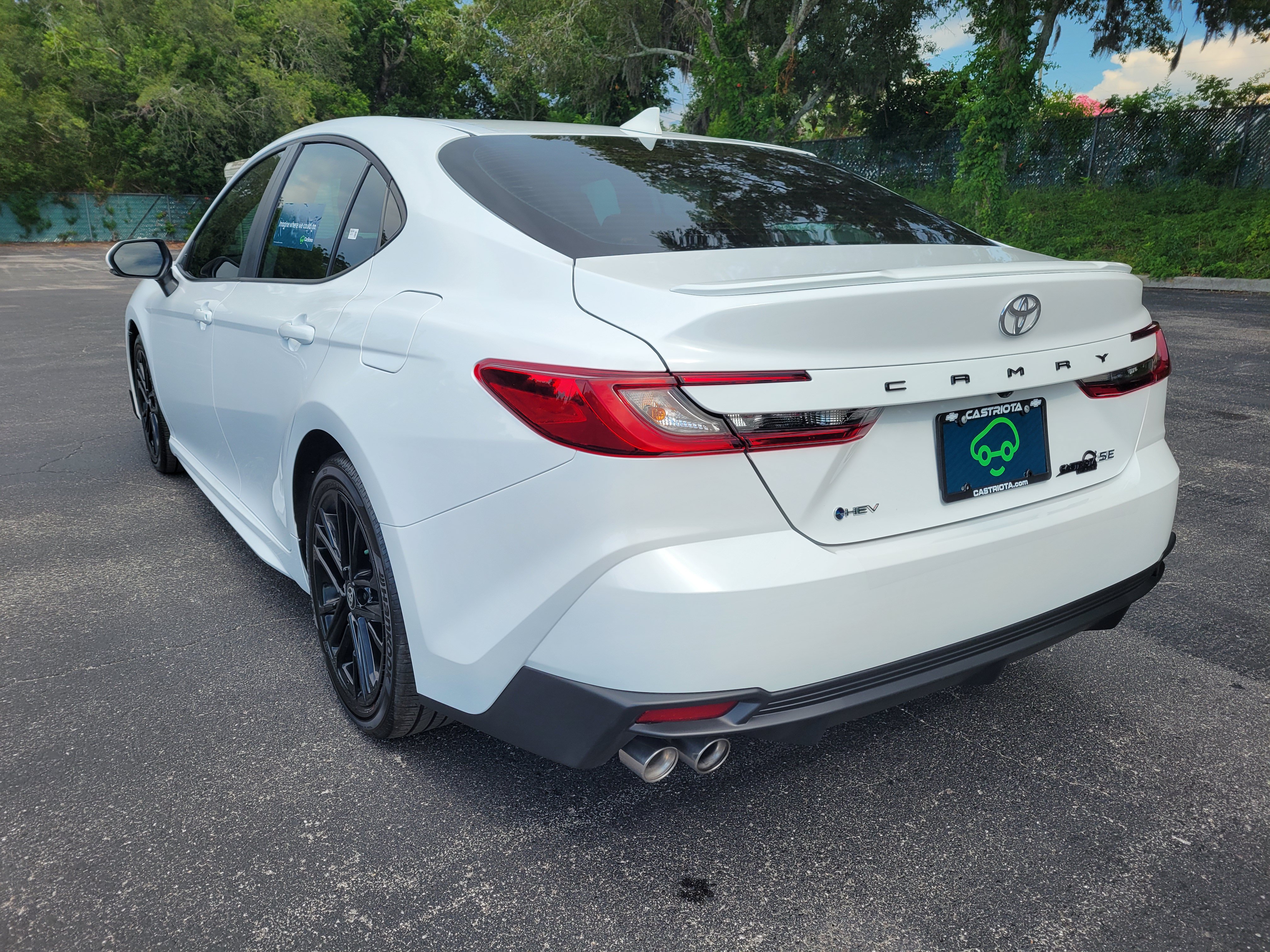 Used 2026 Toyota Camry SE FWD image 7