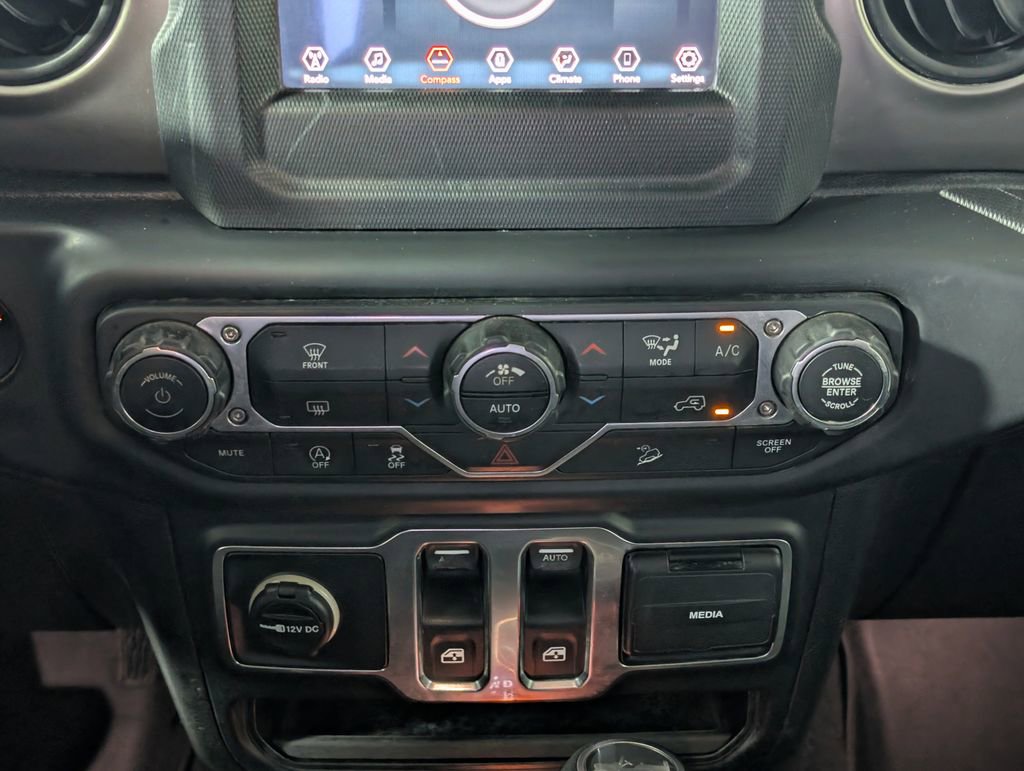 Used 2019 Jeep Wrangler Sport AWD/4WD image 15