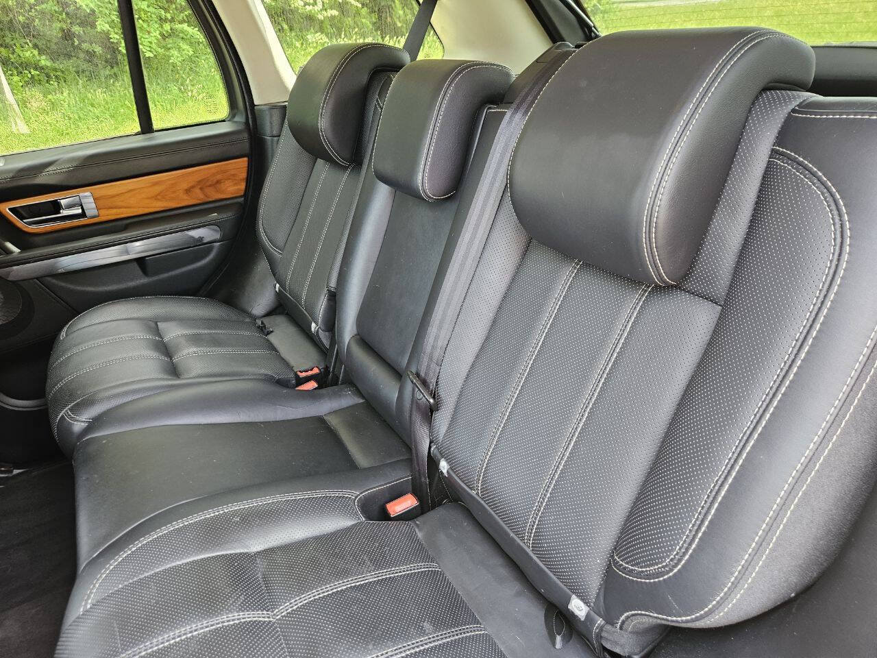 Used 2011 Land Rover Range Rover Sport HSE LUX AWD/4WD image 14