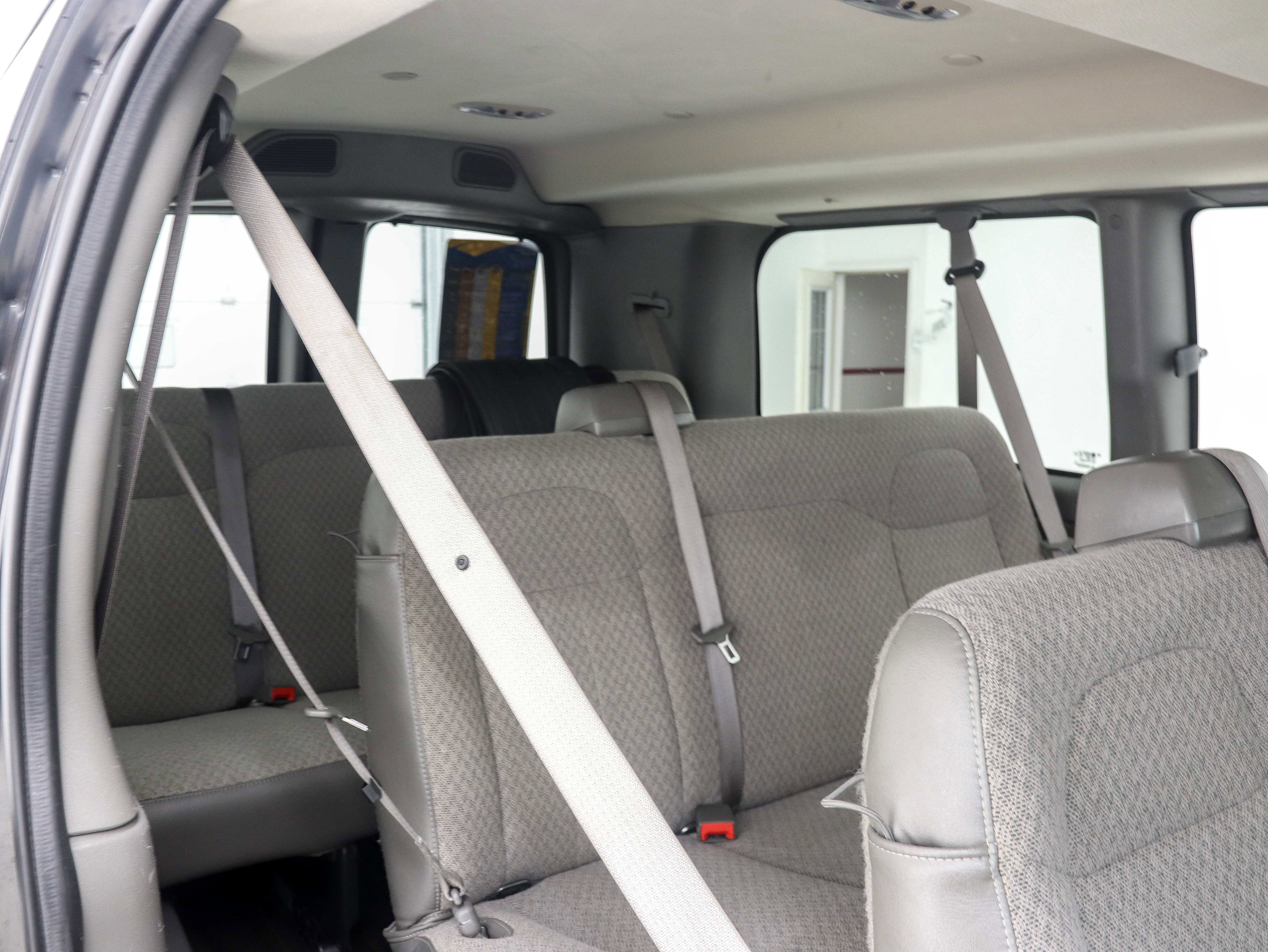 Used 2016 Chevrolet Express 2500 LS image 16