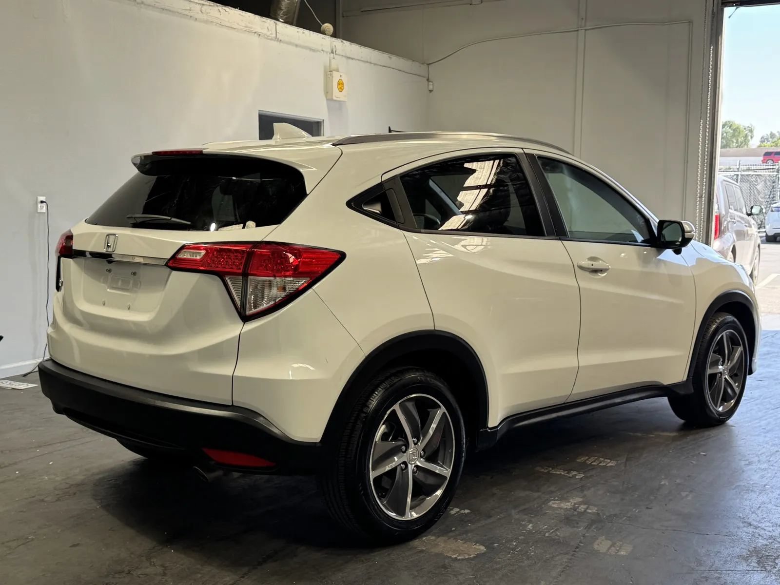 Used 2022 Honda HR-V EX image 4