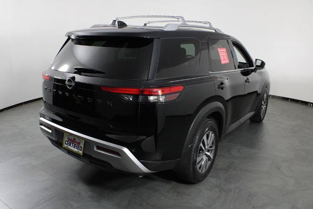 Certified 2023 Nissan Pathfinder SL w/ Black Appearance Package FWD image 4