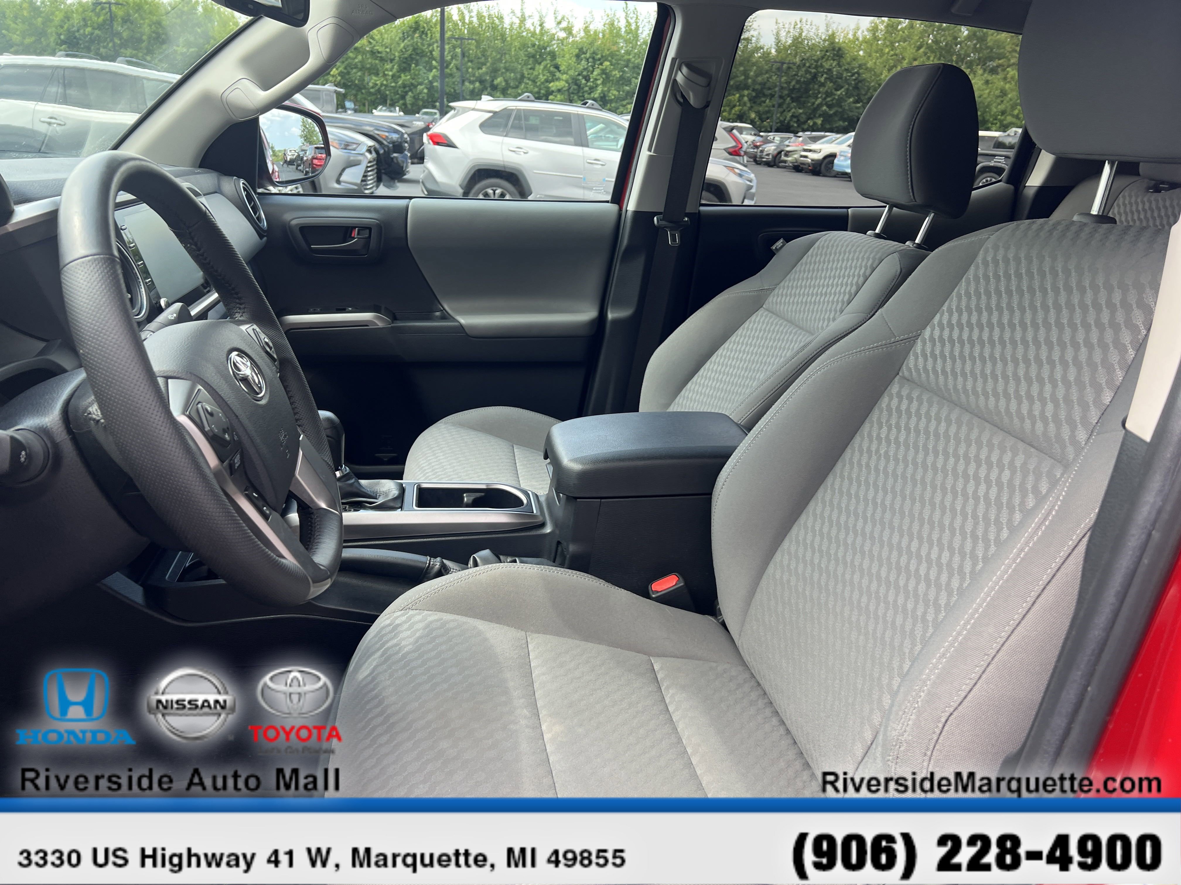 Used 2023 Toyota Tacoma SR5 w/ Technology Package image 15