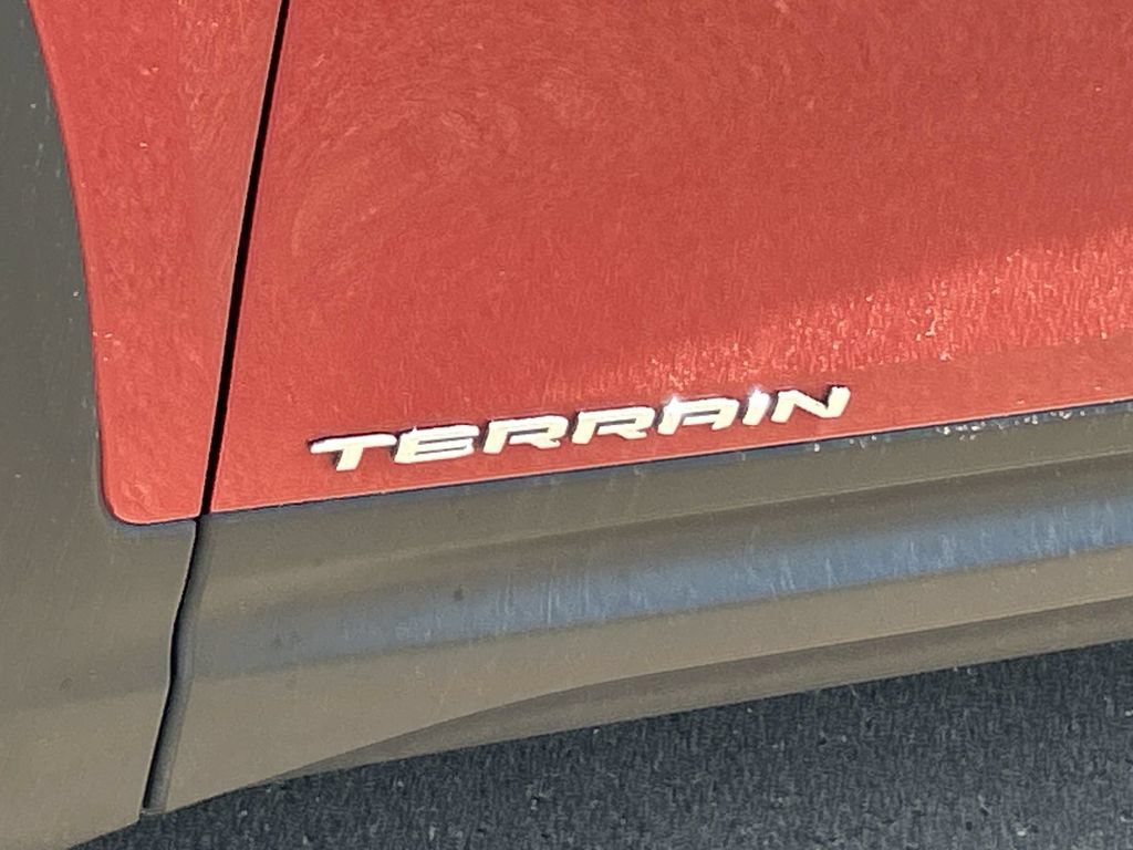 Used 2023 GMC Terrain SLE FWD image 32