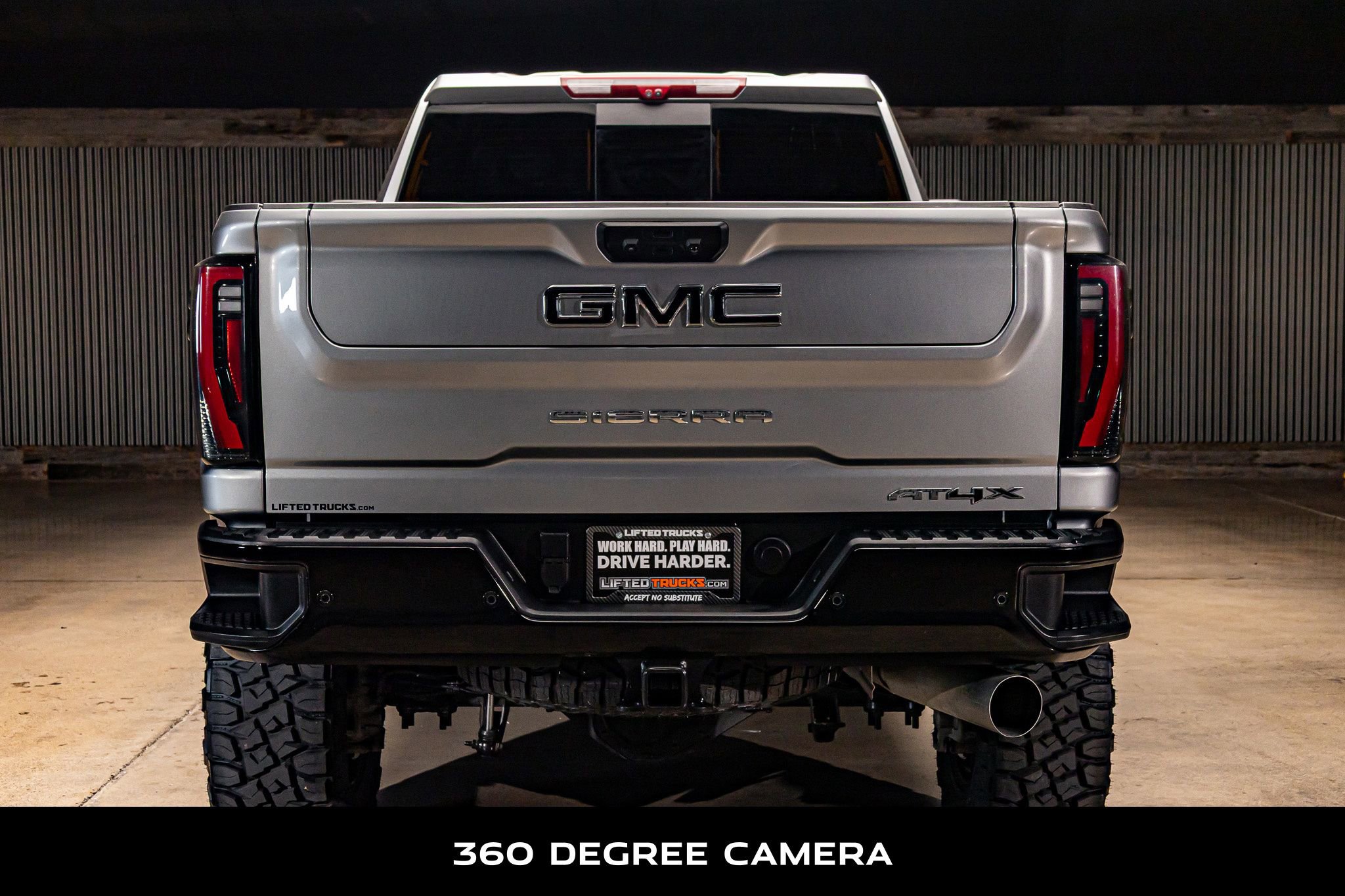 Used 2025 GMC Sierra 2500 AT4X image 8