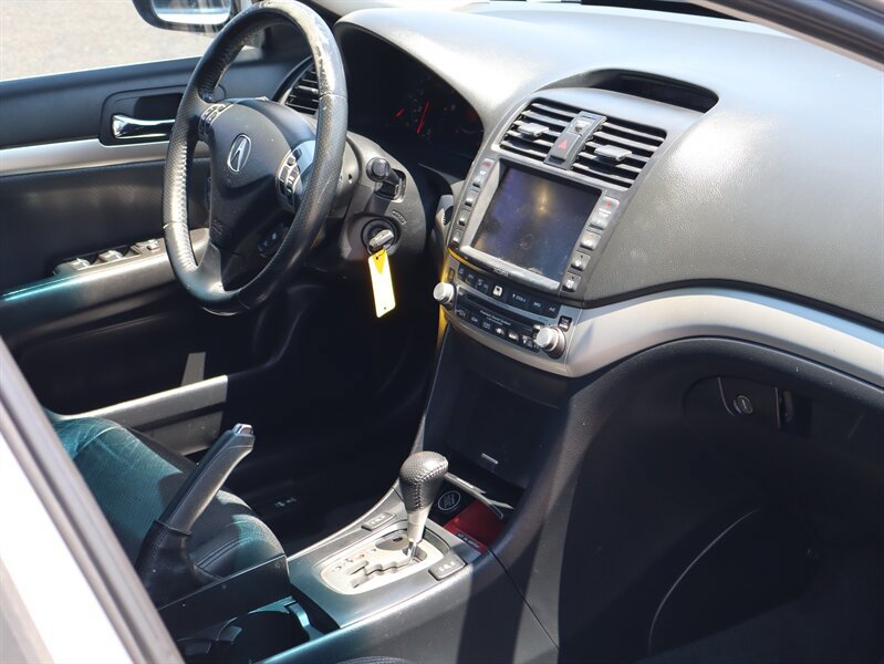 Used 2008 Acura TSX w/ Navigation FWD image 7