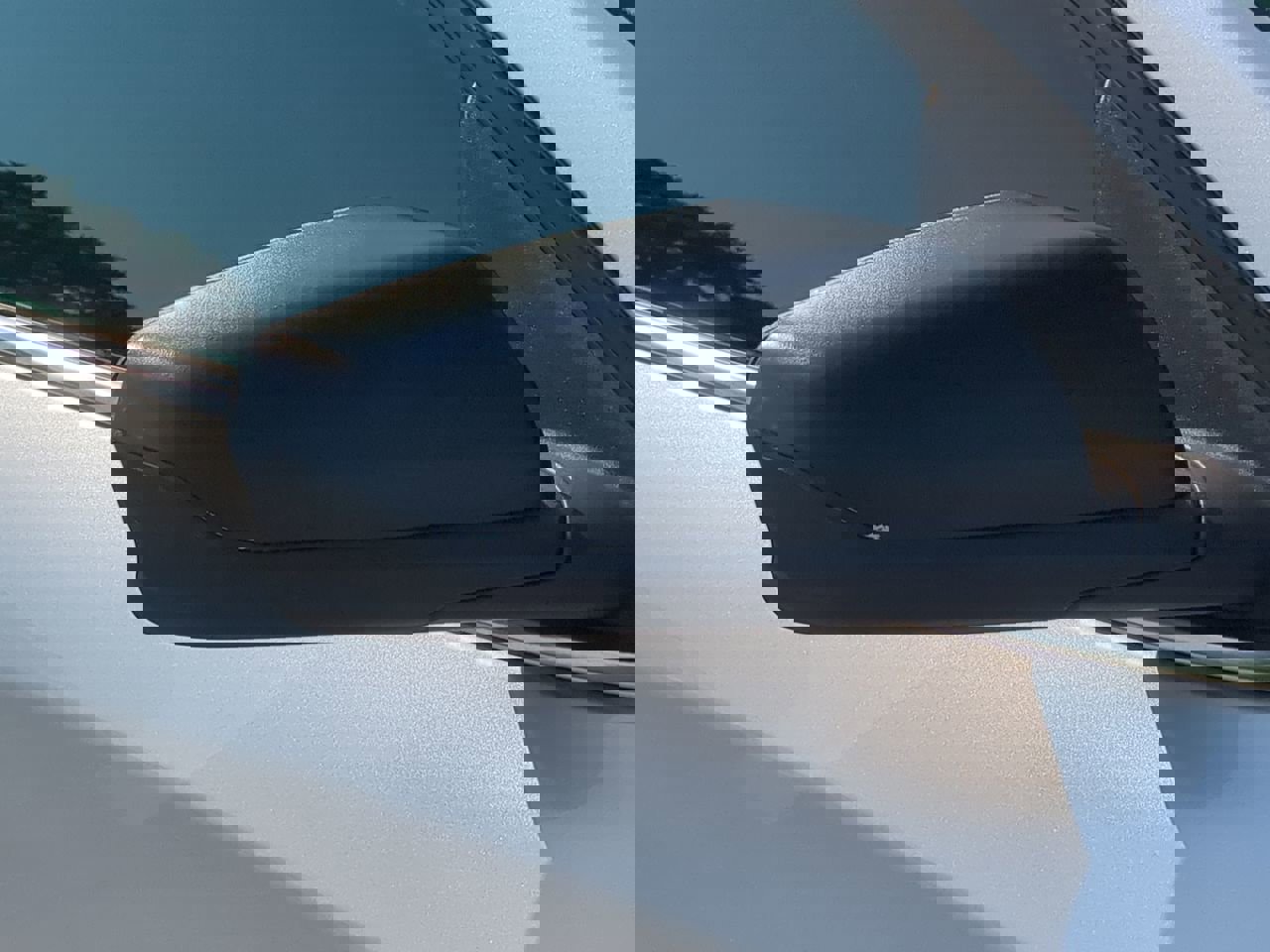 Used 2018 Chevrolet Equinox LT w/ LPO, Cargo Package FWD image 10