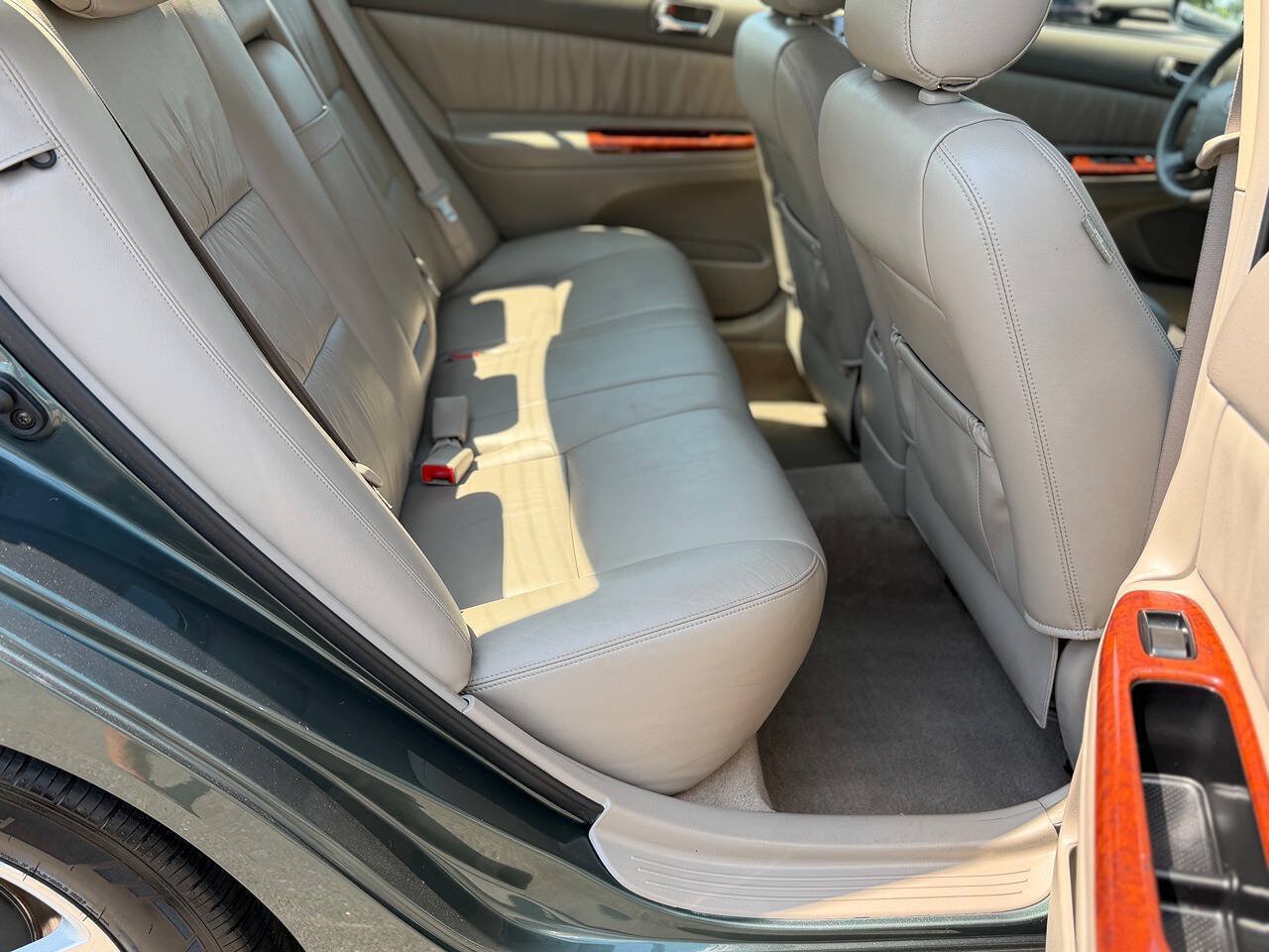 Used 2006 Toyota Camry XLE w/ VSC & Side Airbag Pkg FWD image 48