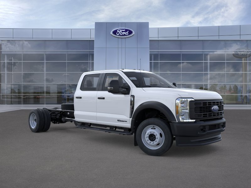 New 2026 Ford F550 4x4 Crew Cab image 7
