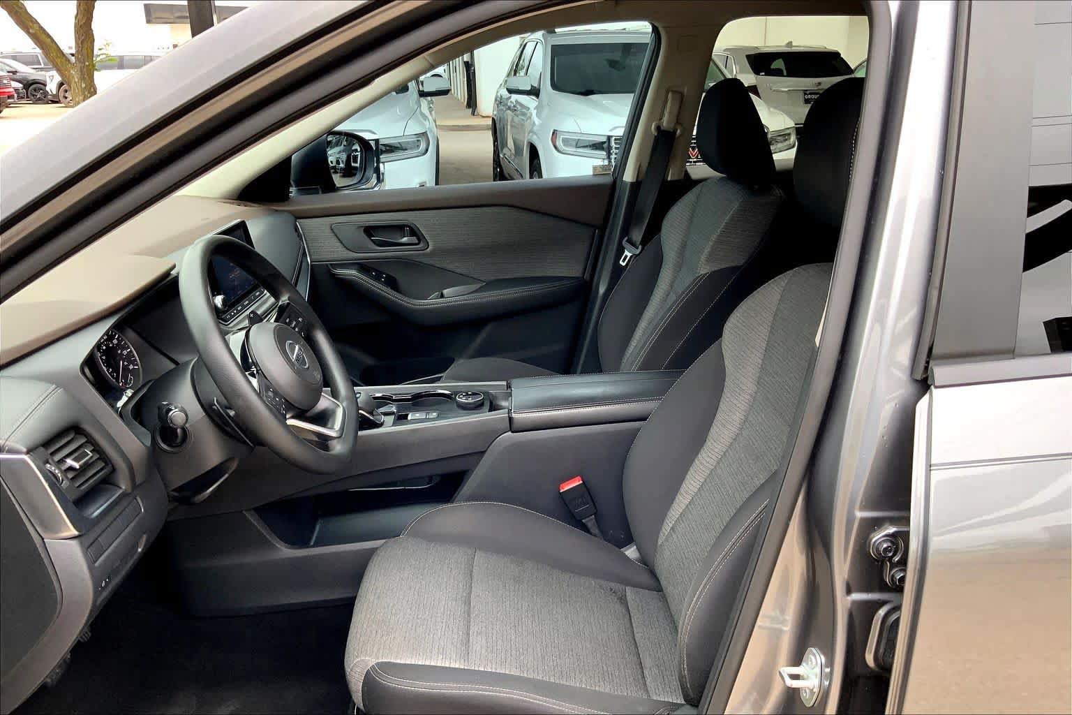 Used 2021 Nissan Rogue S AWD/4WD image 8