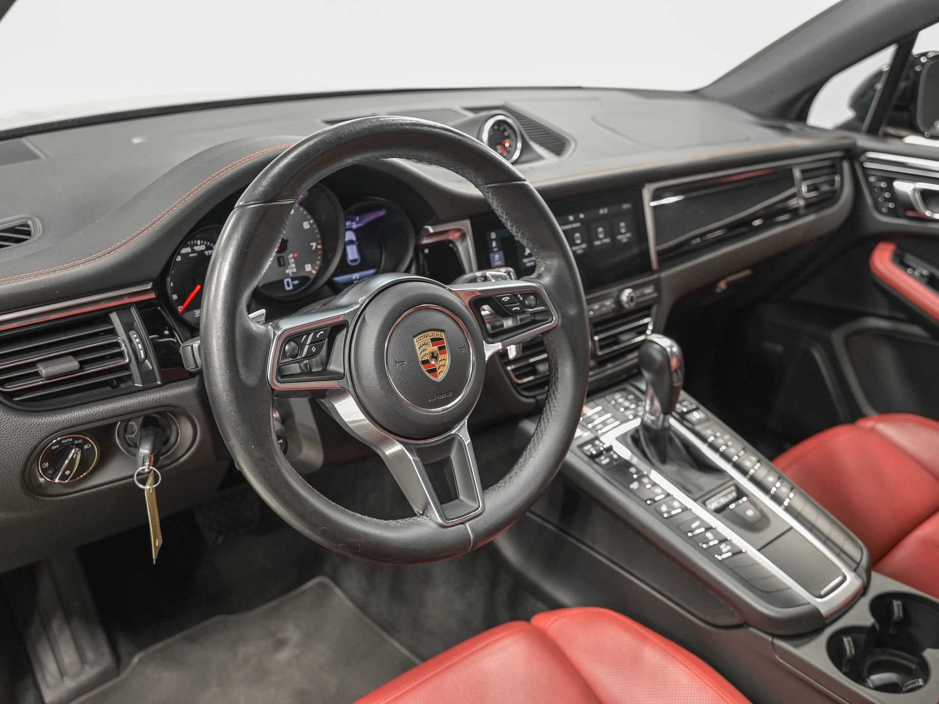 Used 2020 Porsche Macan S image 15