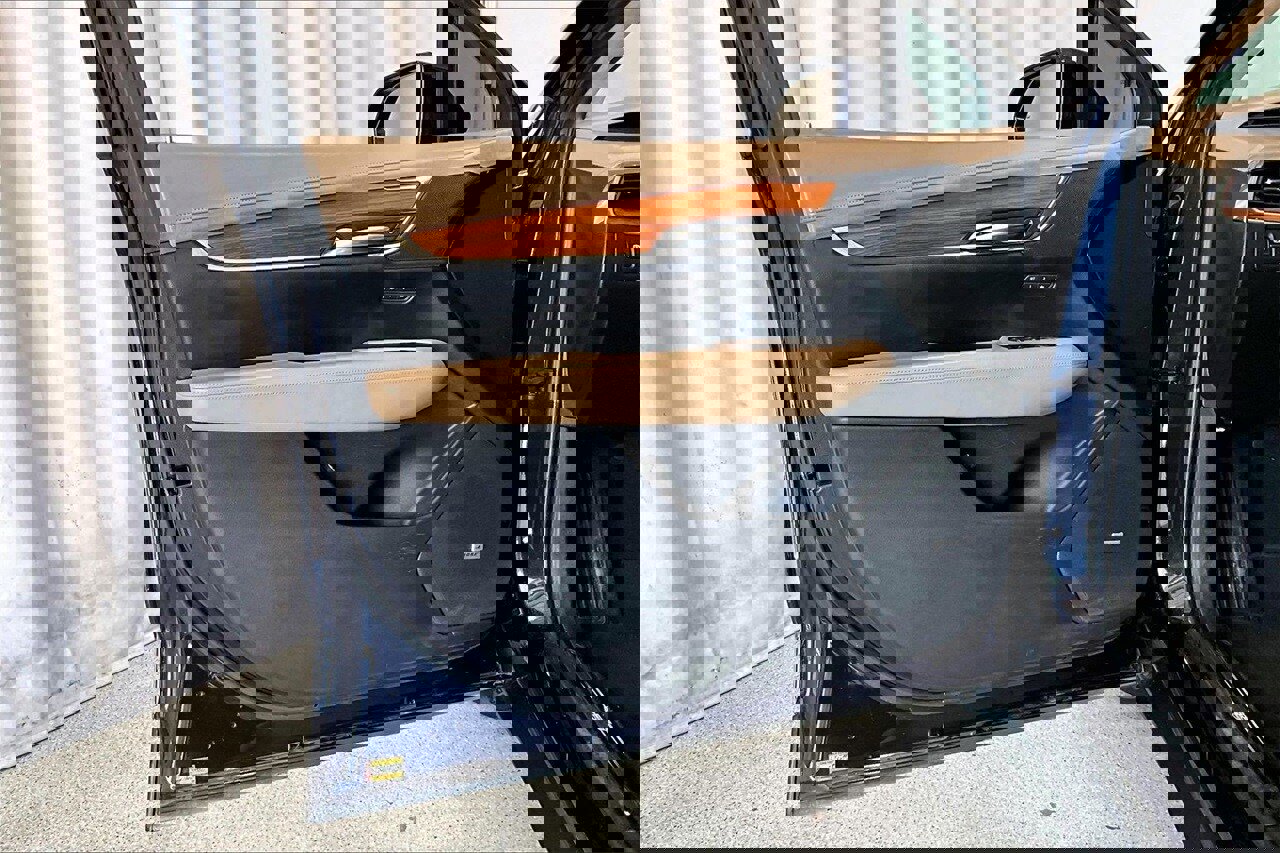 Used 2017 Cadillac XT5 Platinum image 21